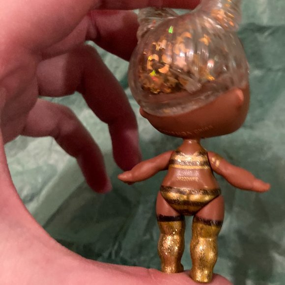 B1G2 - Prezzie Glitter Globe Head LOL Surprise Tot Doll - Buy 1, Get 2 FREE - Picture 4 of 6